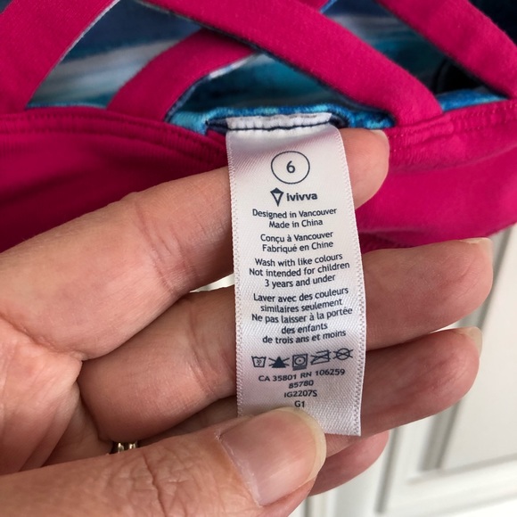 SIZE 6 - Reversible Ivivva by Lululemon girls bra - Picture 9 of 9